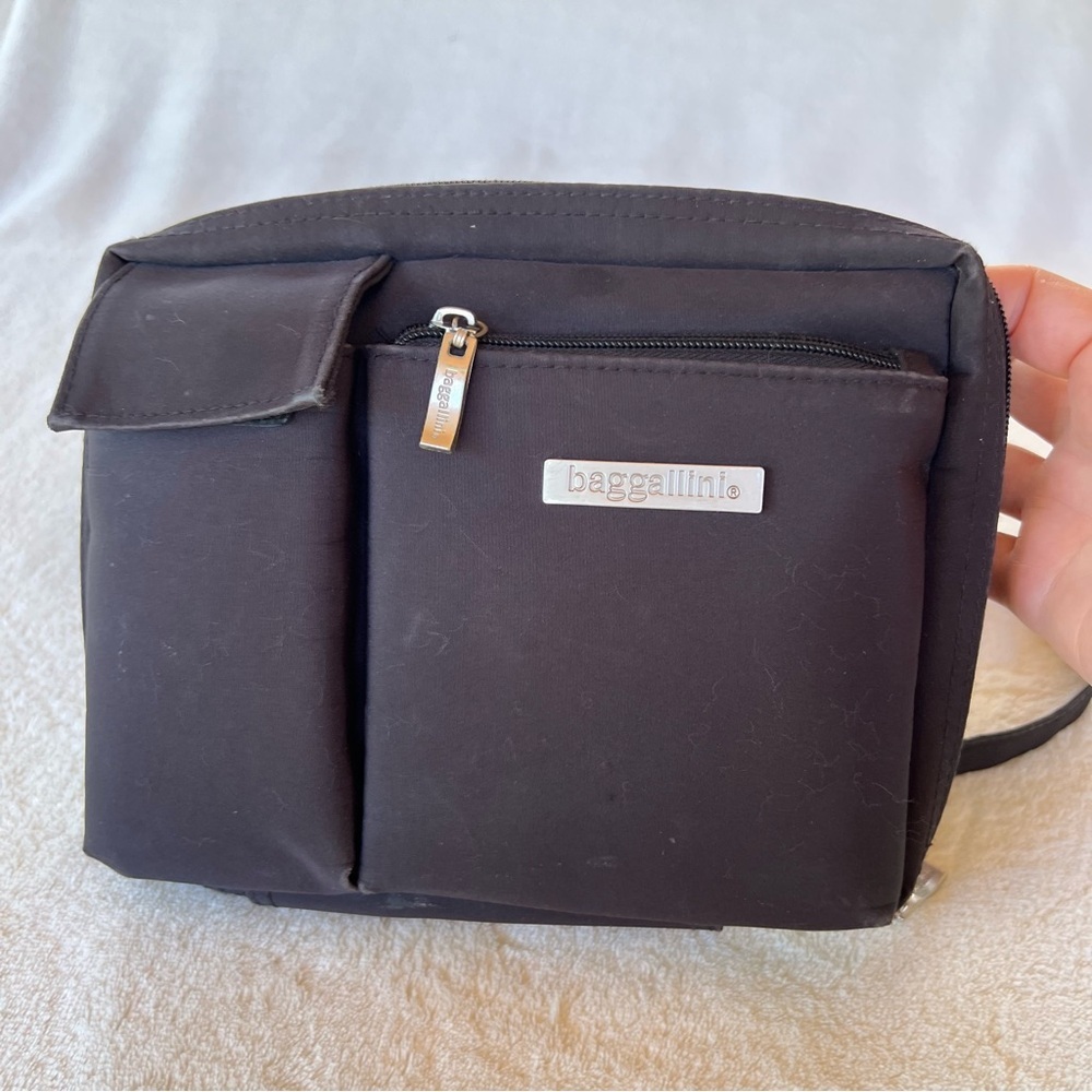 Baggallini Black 4 WAY CONVERTIBLE Fanny Pack Adjustable Strap Crossbody Bag - Picture 11 of 15